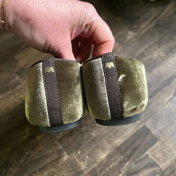 Olive Green Velvet Birdies - Picture 4 of 6